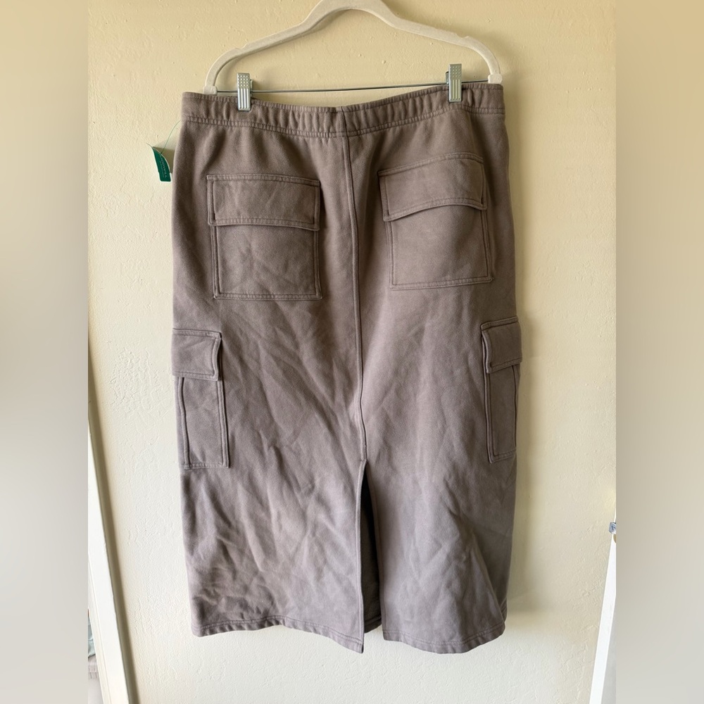 Aritzia Cozy Fleece Mega Taupe Cargo Maxi Skirt size xl - Picture 5 of 5